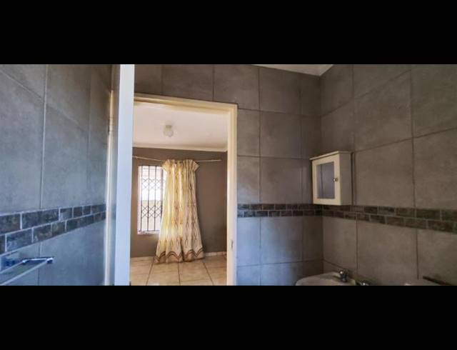 3 BEDROOM HOUSE FOR SALE IN WINDMILL PARK EXT